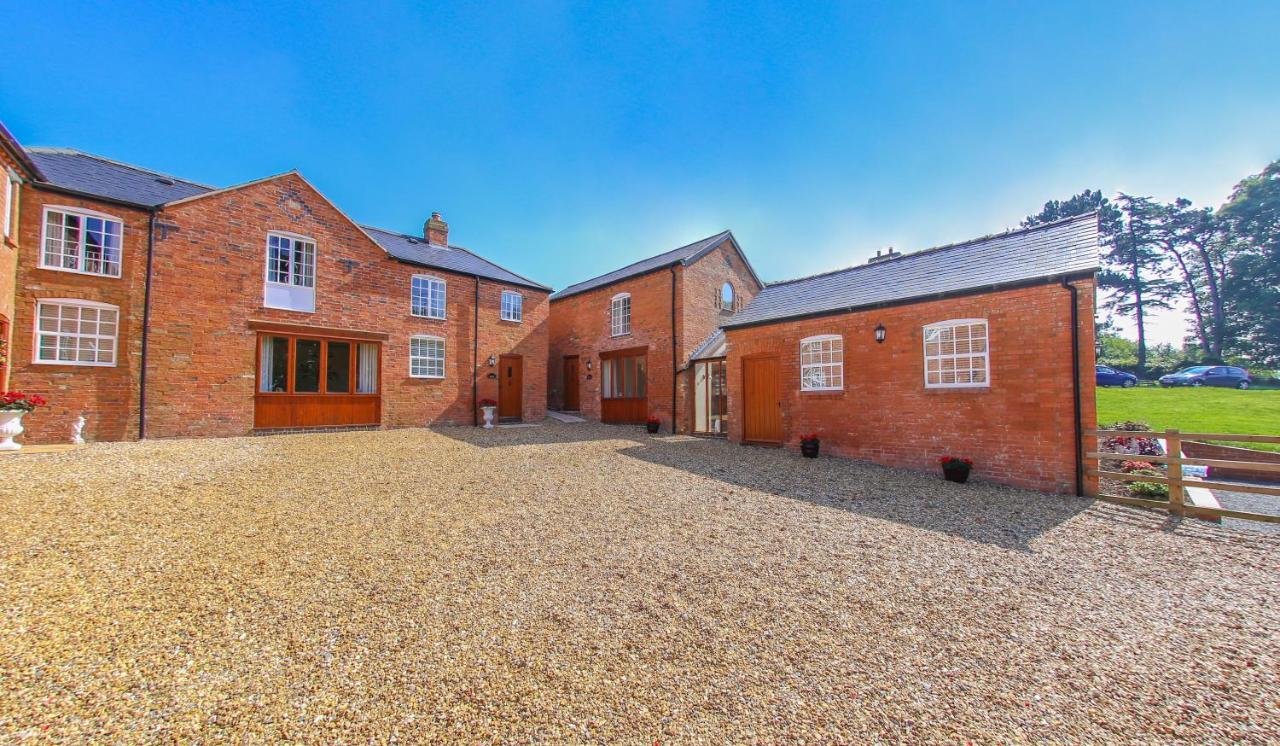Вилла Westfield Country Barns Braunston  Экстерьер фото
